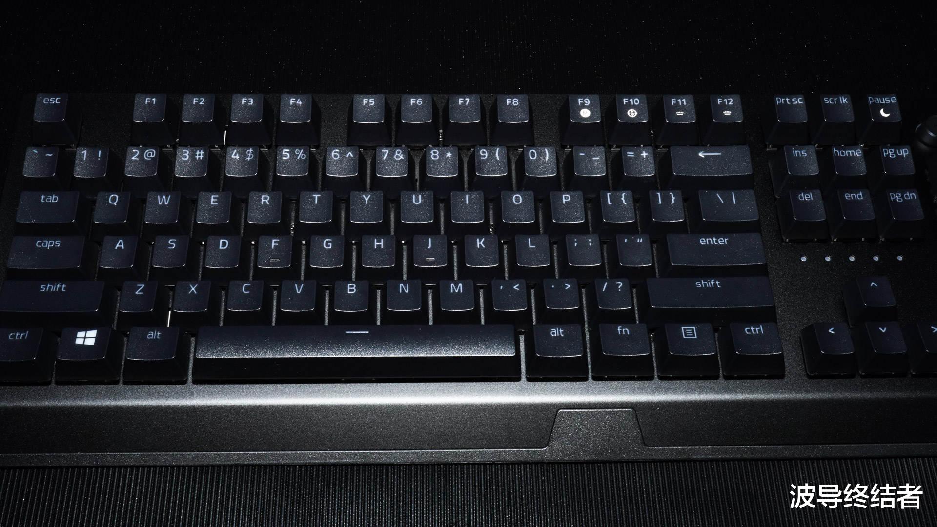 雷蛇|快与靓的交融 - 雷蛇 黑寡妇蜘蛛V3 Pro