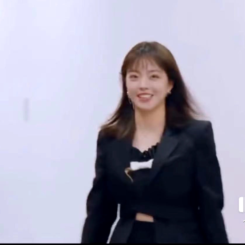 王文也|“华谊千金”王文也被网友说丑,本尊发图怒怼:丑的是这个世界