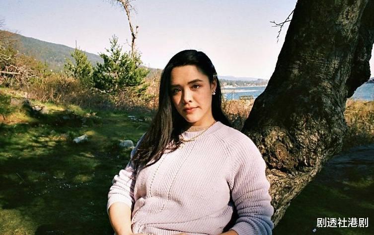 钟丽缇|钟丽缇女儿选美夺亚后宣布将要出道,继承母亲优良基因,五官立体身材丰满