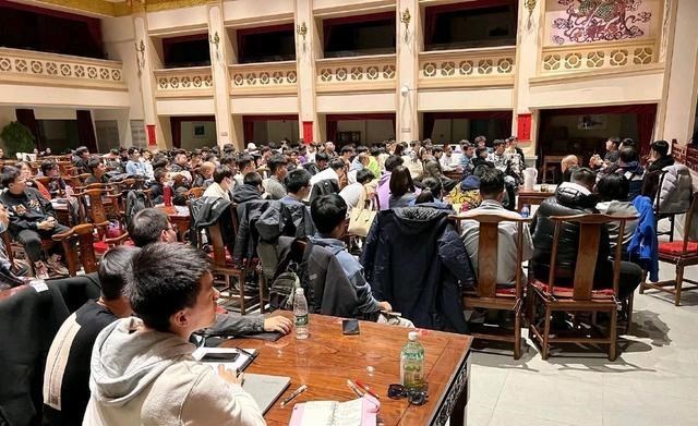 |郭德纲回应天价学费，真没收那么多，但确实也不是白学