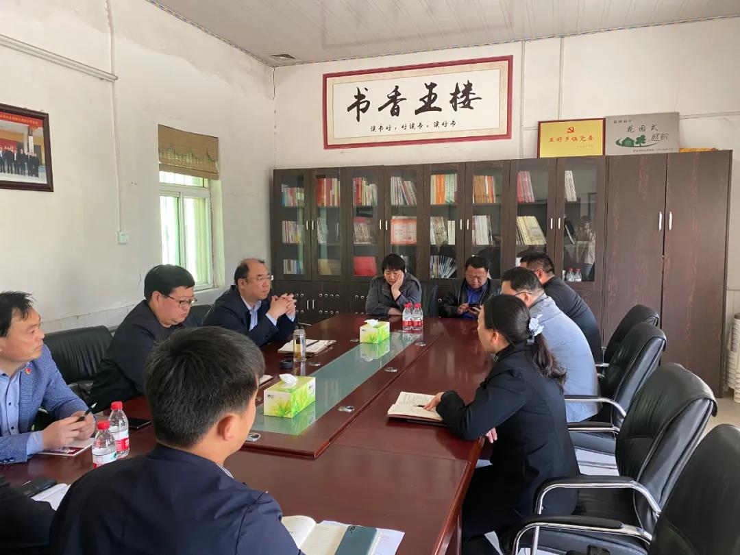 延津融媒 李泽宙到王楼镇实地调研环保及农村闲置宅基地盘活利用工作