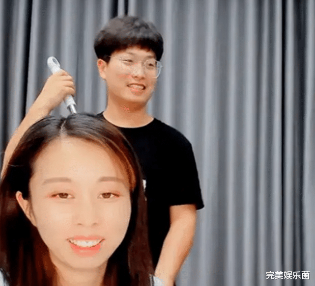 奇奇|田静晒幼时照片，和姚威从小就有“夫妻相”，可俩孩子却都不像她