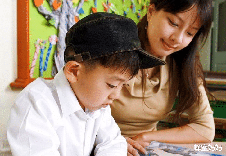 蜂蜜妈妈|一张试卷，让孩子成了家长口中“别人家的孩子”，学生：感同身受