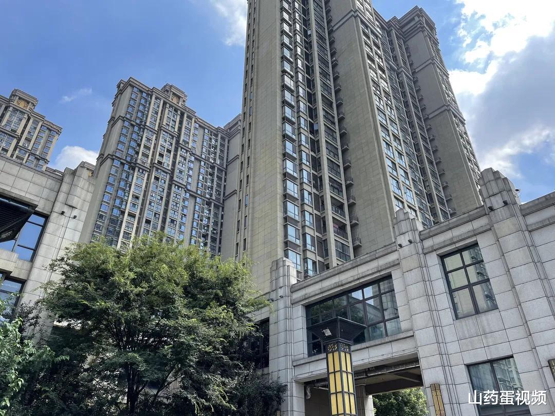 公摊|边路房为啥不建议买？内行人说出5个弊端，每一条都很糟心