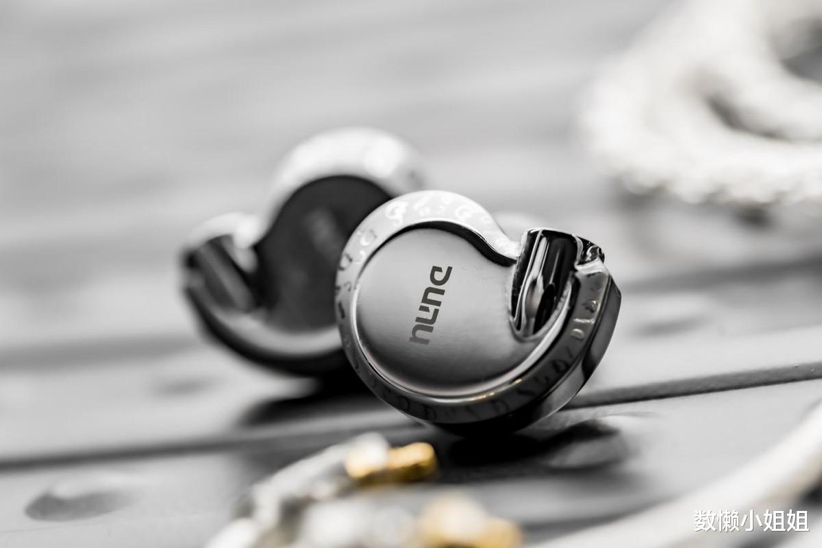 电池|新手村来了个满级大佬，千元定价的旗舰耳机达音科隼 Pro上手