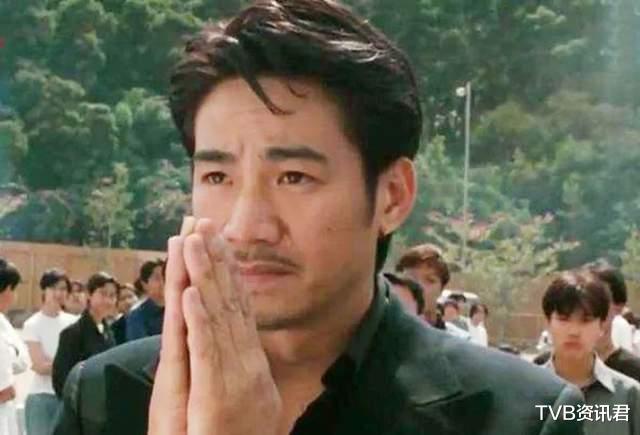 尹扬明|演古惑仔深入民心！63岁男星息影多年罕见亮相，满头白发霸气不再