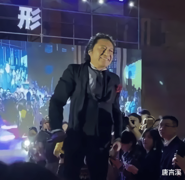 百里弘毅|曾经的那些男神们,“变脸”和突然“发福”,哪个更能让你接受?