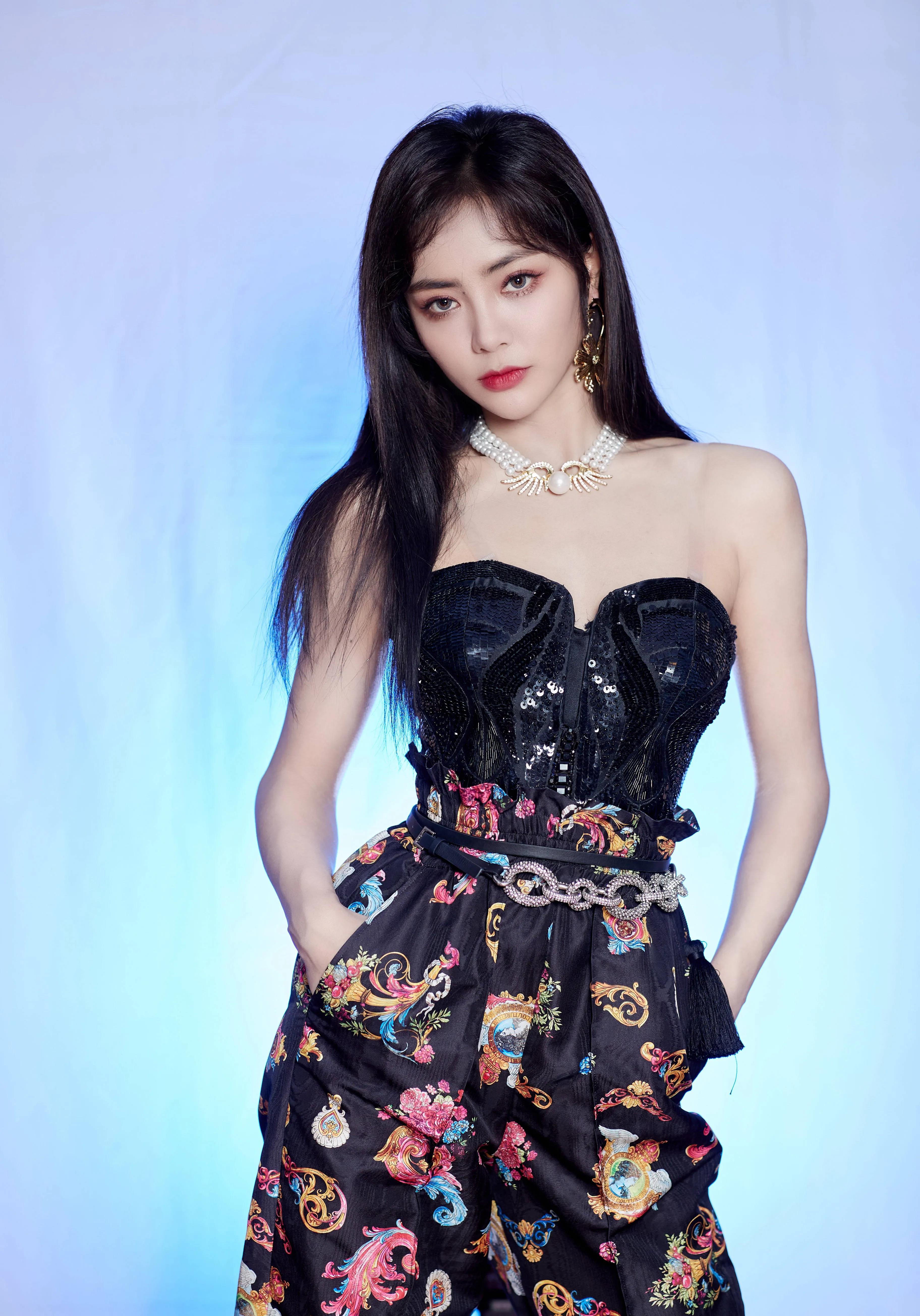 育儿铺子|谢可寅｜眉目如画，秀色可餐