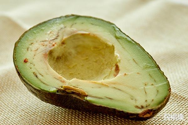 爱情|热量高的零食和水果有哪些？减肥的人少吃为好，别吃错了