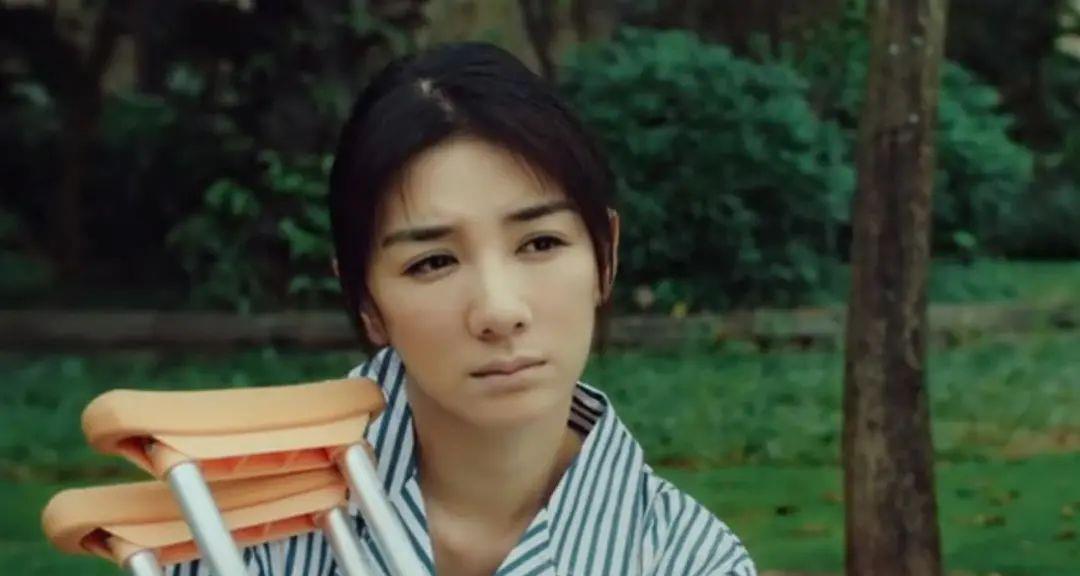 黄奕|6位内地女星现状：马苏吃路边摊，李菁菁患癌，黄奕只能演配角