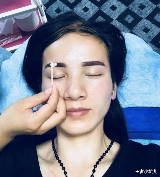 纹眉|为什么普通女生喜欢纹眉，而女明星却很少纹？看完你还想纹吗？