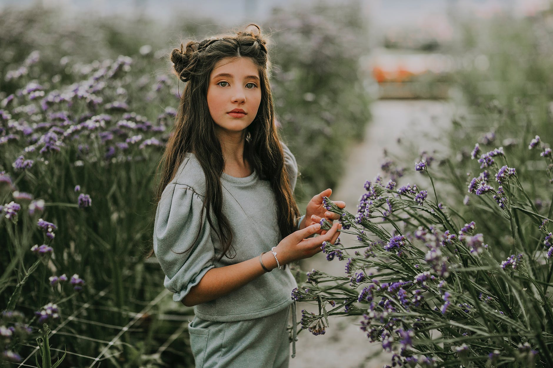 天亮了 一个离婚女人的情殇：前人栽树，后人乘凉，我实实在在当了踩脚石