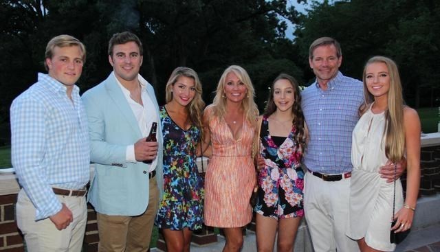 洛克菲勒 富可敌国的3大隐世家族,我国也有1家上榜,财富资产数额无人可知