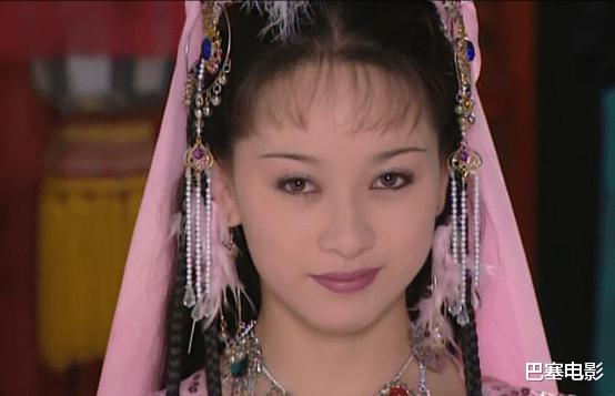 赵本山|8版香妃，两眼脉脉含情会说话，谁撑起“异域第一美”，谁在拉胯
