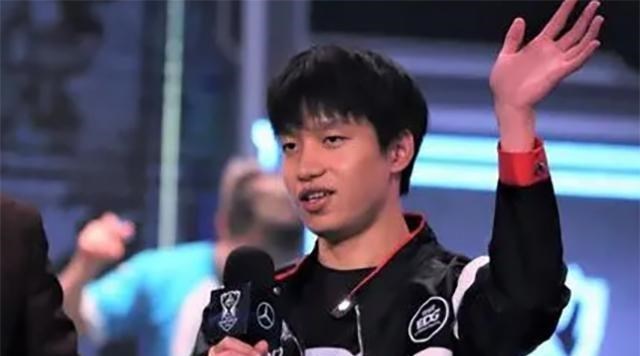 edg战队|EDG厂长首发背后的四个原因,对战WE究极整活,逆版本还是难赢WE