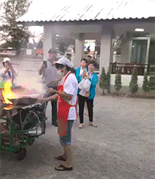 大衣 “在酒吧遇见一个女生，喝多了约了一晚，大清早说这话啥意思？”