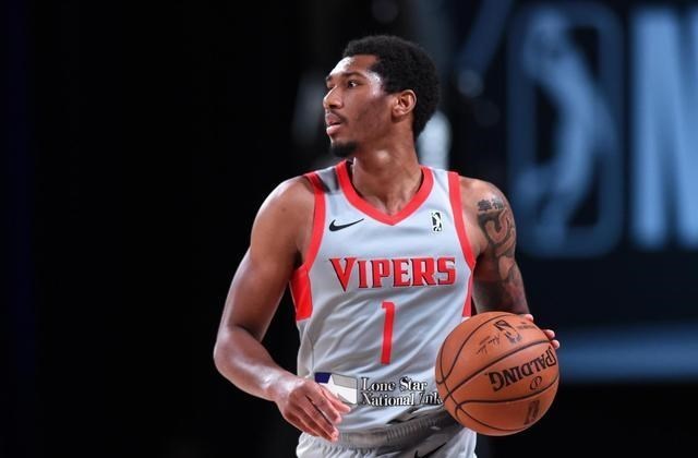 火箭队|场均只有6+2!火箭交易他真亏,签约22岁后卫当替身!