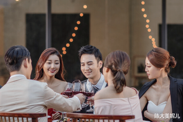 |我21岁，睡了37岁的老板，绝不是因为钱