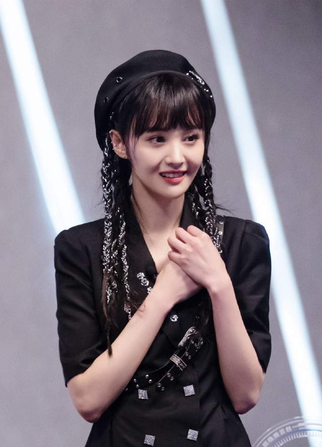 郑爽|郑爽曝光美国生活太凄惨不如平民，网友：大家都原谅她吧