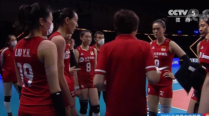 女排|驚天逆轉(zhuǎn)！中國女排時隔21個月3-2挫敗對手，黃子忠吐槽王夢潔