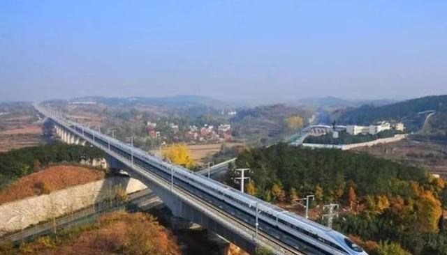 星空下说事 福建幸运的小县城,被439.8亿的高铁“砸中”,成龙岩“大赢家”