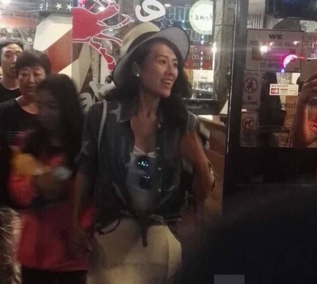 章子怡|罕见！王菲女儿跟章子怡女儿首同框：我看到了教育最扎心的真相......