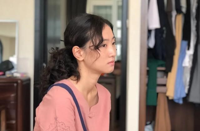 小陈有说 因《导演请指教》被观众看到，李诚儒都夸她演技好，她还演过芳华