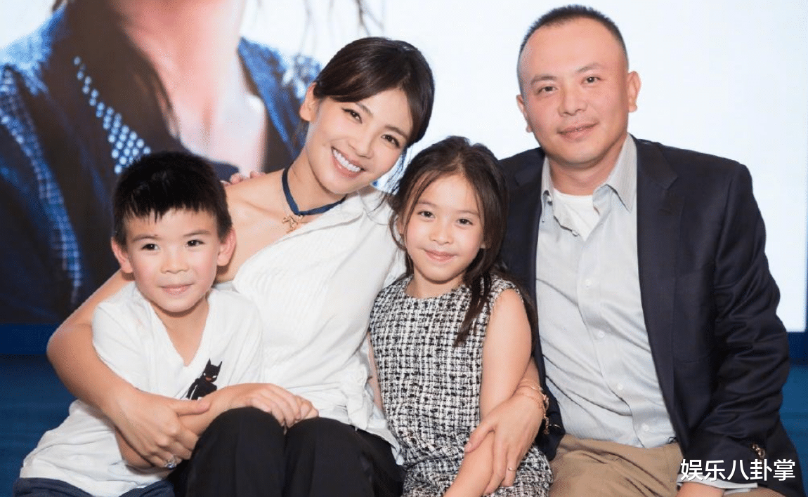 李若彤|李若彤3年还一亿，刘涛花5年还完4亿，而她仅用7天就还清了12亿