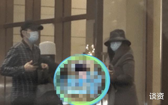 霍思燕|李湘与男子酒店同居？带大包行李疑与意中人长住，包裹严实不露正脸