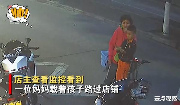壹点观察 小男孩看到梦想中的摩托，隔窗观望依依不舍，孩子妈妈的做法引怒赞！