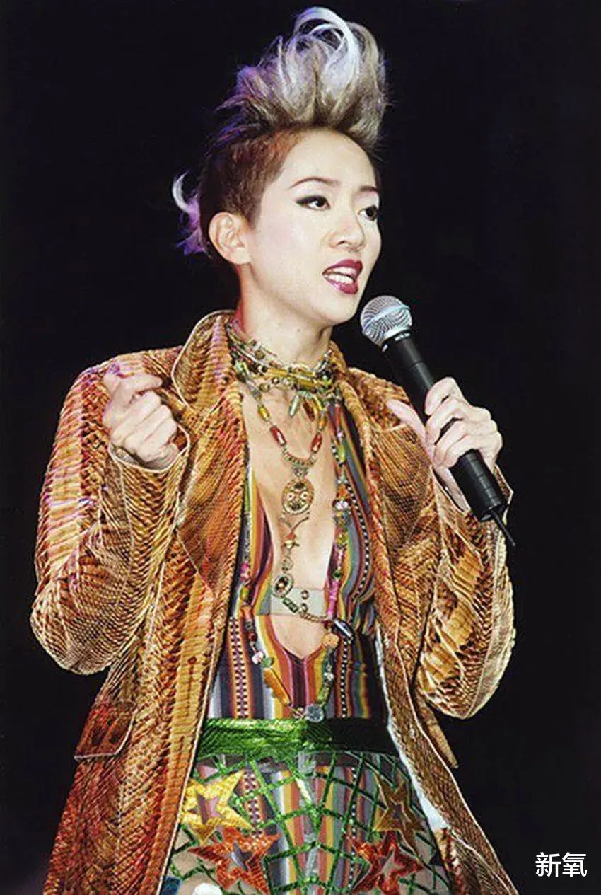 梅艳芳|厚嘴唇、三白眼、高颧骨，组合在她脸上却是一个风华绝代