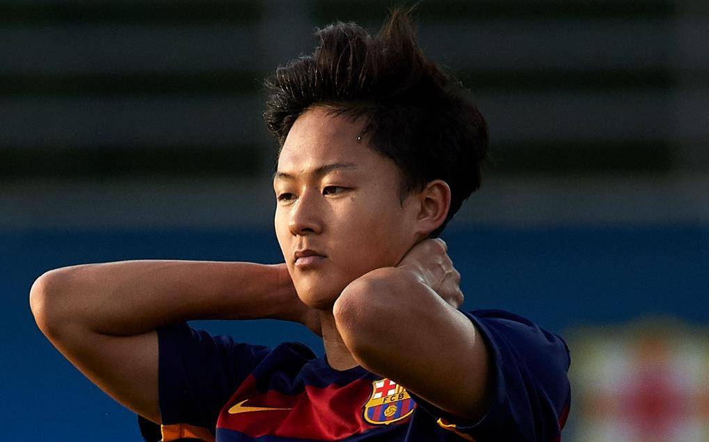 韩国队|伤仲永！23岁的韩国梅西惨遭欧洲三流球队弃用，即将投奔越南联赛