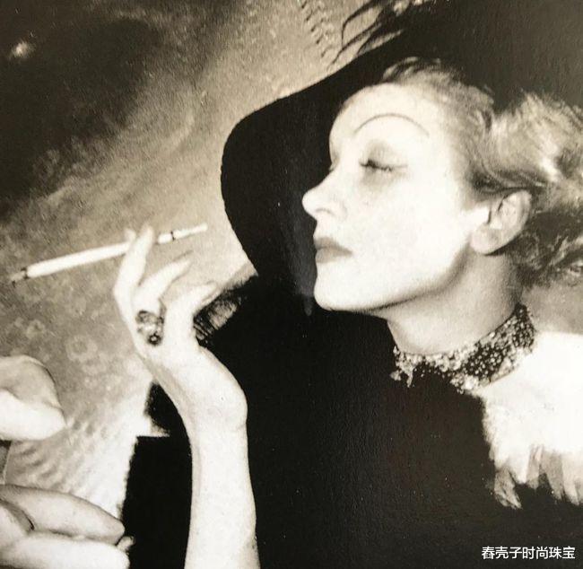 舂壳子时尚珠宝 “我有我的风格”，独立女性的标志性首饰-鸡尾酒戒指