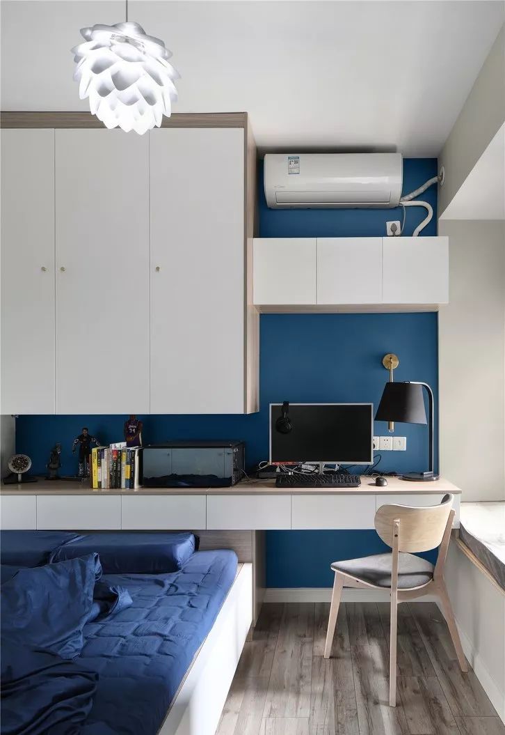 卧室铺木地板，推荐这些颜色，温馨又时尚！