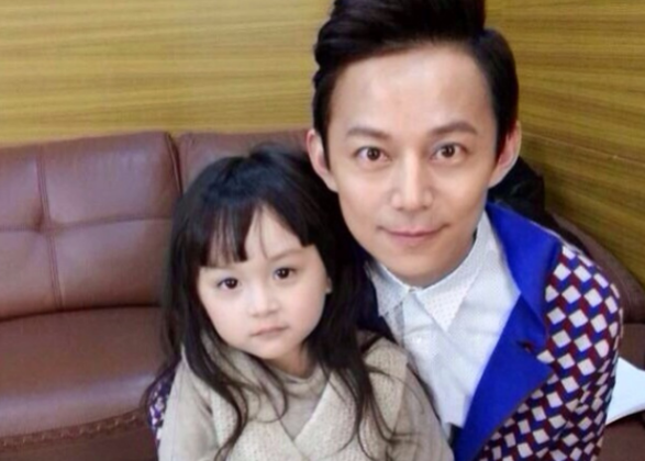 芈月|2岁出道就年入百万的“小芈月”，全网禁止整容，今长大变成这般