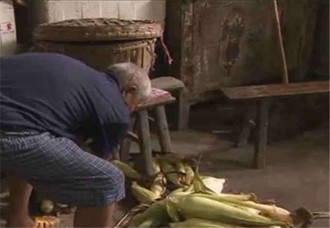 张家口 四个儿女连150元抚养费都不交 老父亲将其告上法庭 诉说出多年心结