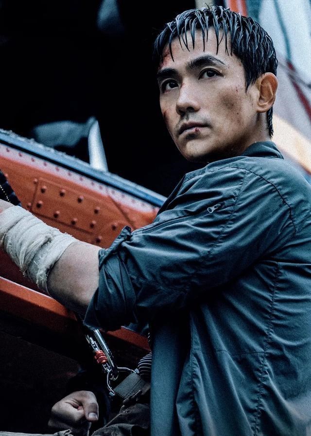 峰爆|《峰爆》口碑两极分化，特效粗糙像游戏，票房不理想或面临亏损