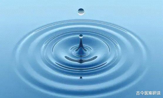 耳鸣|喝水也会致癌？医生：喝水不注意1习惯，胃癌随时找上门