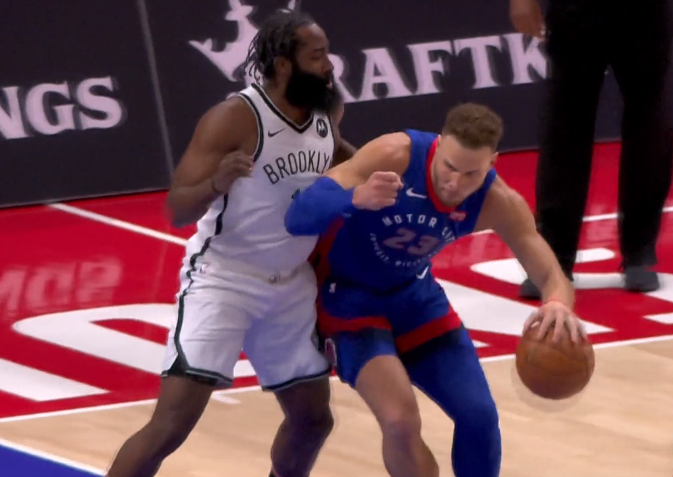 詹姆斯·哈登|同样31岁！格里芬又单打哈登，硬撞却撞不动，09状元探花对决太激烈