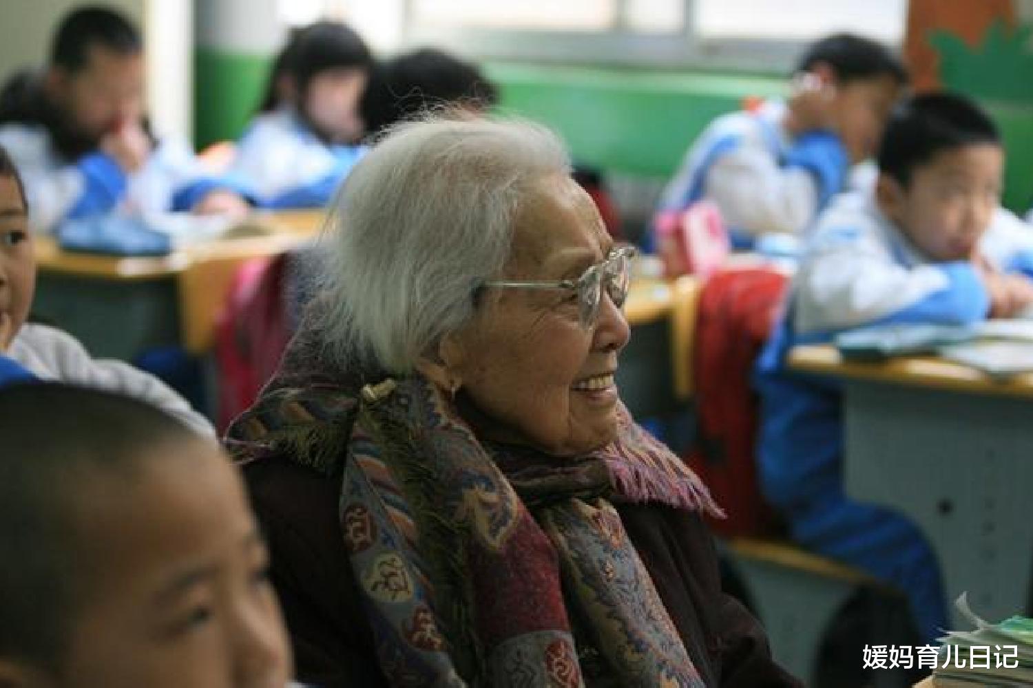 媛妈育儿日记|因女儿长大太空虚,53岁妈妈做试管生二胎,生育之事岂能“玩玩”