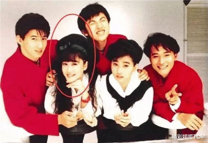 蒋勤勤|丁佳卉：前夫8年出轨8次，遭好闺蜜蒋勤勤插足，43岁烧炭自尽