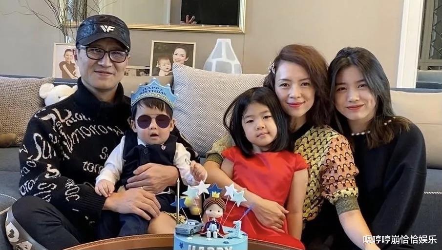 章子怡|章子怡辟谣后，黄安发视频道歉，港台吃瓜的那一套，在内地不适用