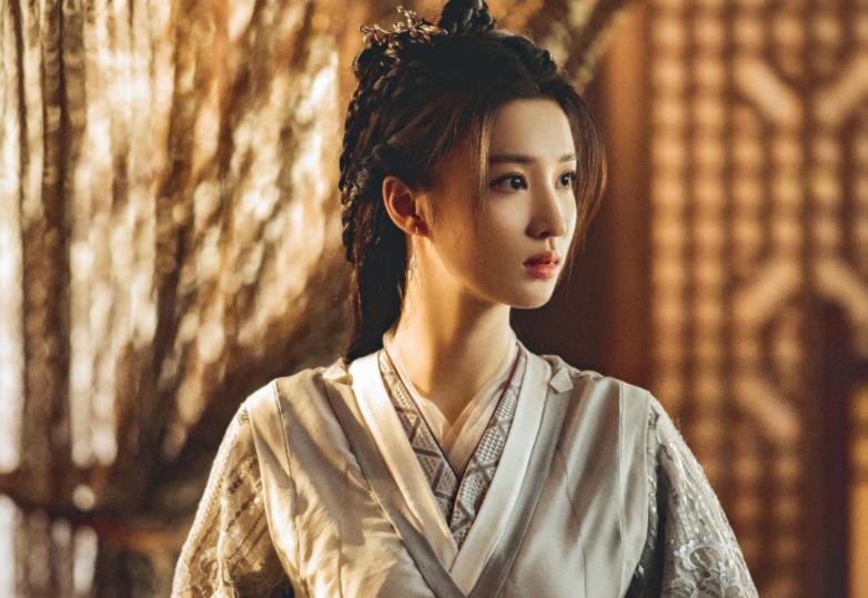 肖战|《玉骨遥》新物料放出,当镜头拉远,才清楚明白肖战与路人的区别