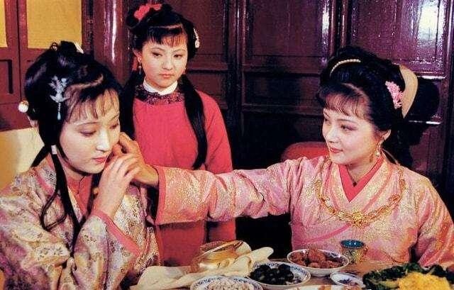 陈晓旭|陈晓旭因病痛不想见影迷，她说，红楼都播完了，你还装什么大拿？