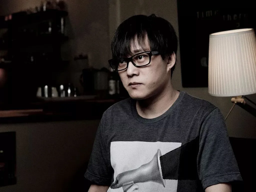 穿衣搭配|95后北大实习生被骂崩溃大哭：成年人的世界，不相信眼泪