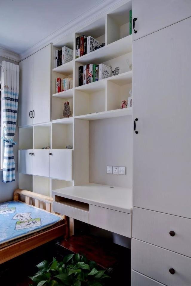 |97平现代二居室，一进门就被朋友家的客厅给迷住了，好漂亮