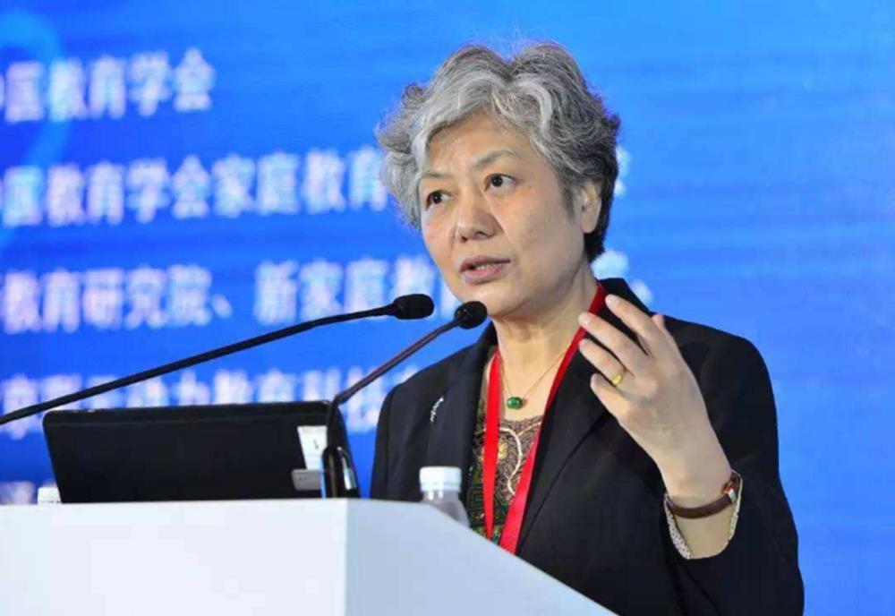 哑铃妈妈|中小学迎来重大改革，九月一号后落地实施，真是家长和孩子的福音