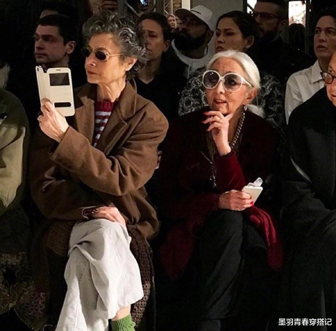 墨羽青春穿搭记 法国女人天生自带时髦感，老太太都那么洋气会穿，年轻人值得借鉴