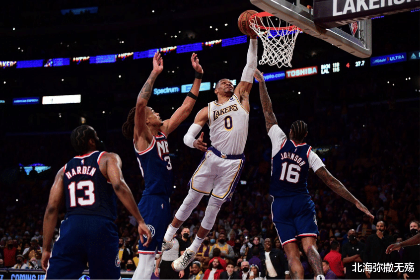 威斯布魯克|2場(chǎng)遭放棄！大號(hào)威少場(chǎng)均1.5分，25歲就沒(méi)球打了，可惜了中國(guó)男孩