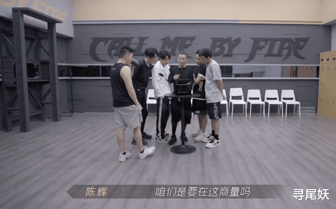 敖犬|是不是敖犬排在倒数第一名，没有选择主动离开，就活该被网络暴力？